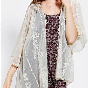 Kimchi Blue kimono jacket embroidered medium